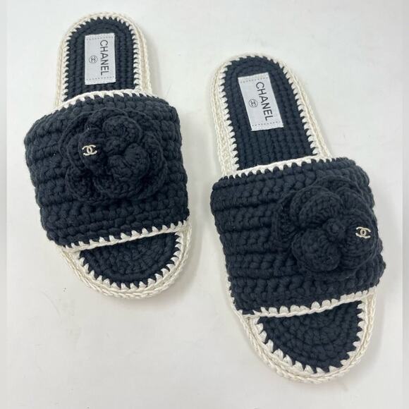 CHANEL Shoes - Chanel Crochet Camellia CC Sandal 2023 Black White size 39 EU Flat Slide